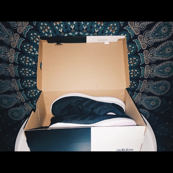 Black Adidas Women’s Cloud Foam Race Running Shoe - Picture 3 of 6